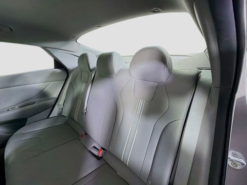Used 2023 Hyundai Elantra SEL w/ Convenience Package FWD image 21