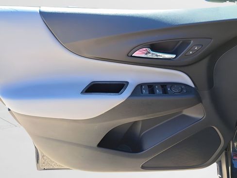 Used 2020 Chevrolet Equinox LT image 13