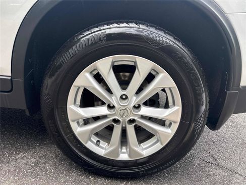 Used 2016 Nissan Rogue SV w/ SV Premium Package FWD image 31