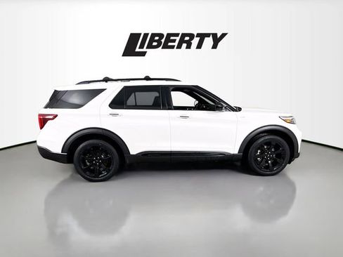 Certified 2023 Ford Explorer ST-Line w/ Class IV Trailer Tow Package image 8