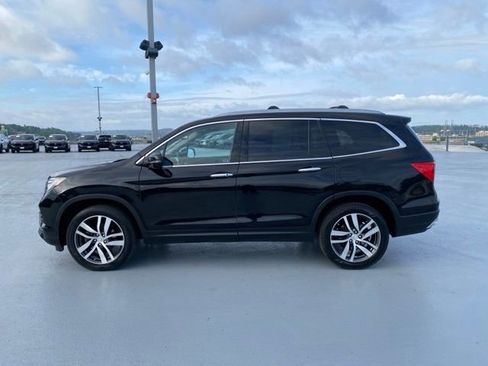 Used 2017 Honda Pilot Touring image 5