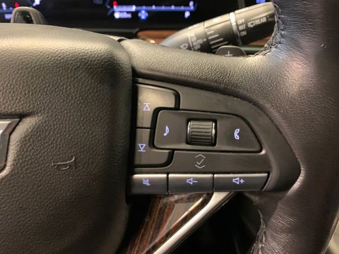 Used 2023 Cadillac Escalade Premium Luxury w/ Performance Package AWD/4WD image 27