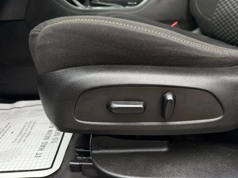 Used 2019 GMC Acadia SLE image 47