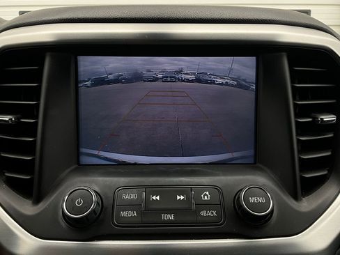 Used 2018 GMC Acadia SLT image 36