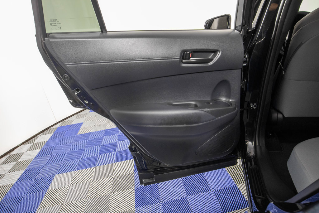 Used 2025 Toyota Corolla Cross AWD Hybrid image 15