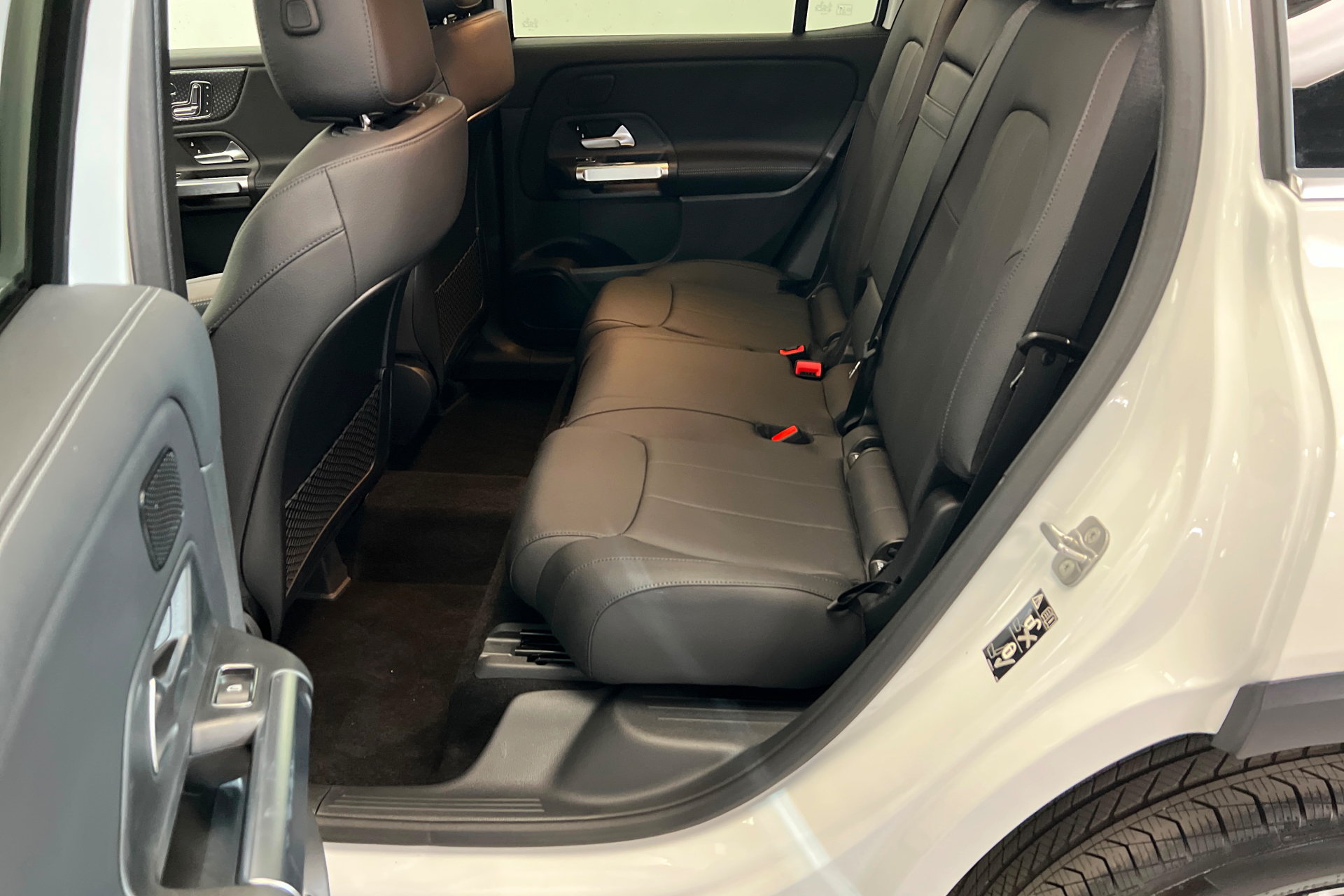 New 2026 Mercedes-Benz GLB 250 4MATIC image 21