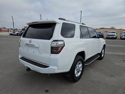Used 2019 Toyota 4Runner SR5 image 5