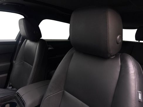 Used 2025 Land Rover Range Rover Velar Dynamic SE AWD/4WD image 27