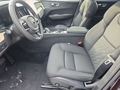 New 2026 Volvo XC60 B5 Plus w/ Protection Package Premier image 20