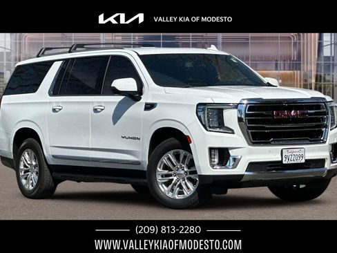 Used 2021 GMC Yukon XL SLT w/ Rear Media and Nav Package AWD/4WD image 1