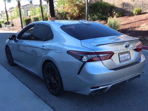 Used 2021 Toyota Camry XSE image 6