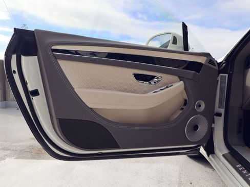 Used 2023 Bentley Continental GT Mulliner image 13