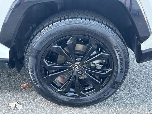 Certified 2022 Toyota RAV4 SE image 22