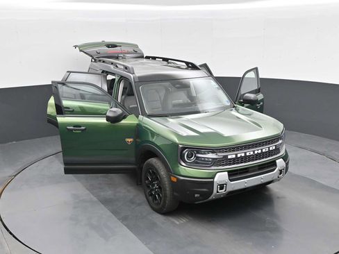 Certified 2025 Ford Bronco Sport Badlands w/ Badlands Tech Package AWD/4WD image 29