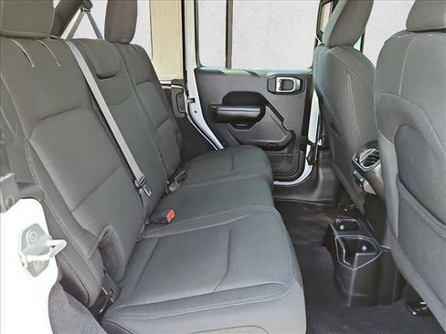 Used 2018 Jeep Wrangler Unlimited Sport S AWD/4WD image 19
