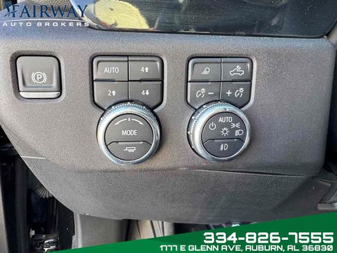 Used 2024 GMC Sierra 2500 SLT w/ SLT Premium Package image 17