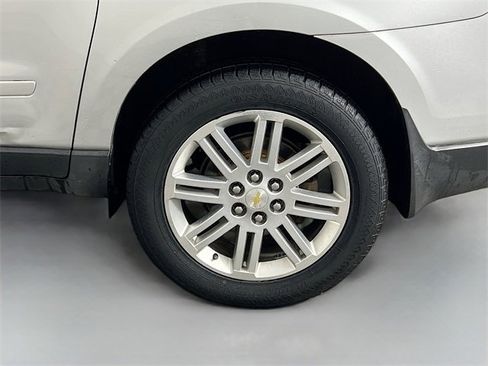 Used 2014 Chevrolet Traverse LT w/ All-Star Edition image 35