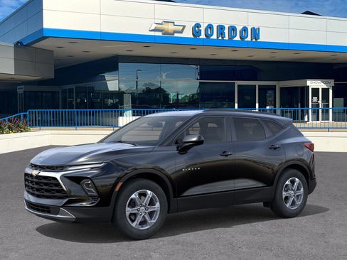 New 2026 Chevrolet Blazer LT image 2