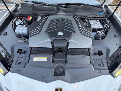 Used 2021 Lamborghini Urus AWD/4WD image 6