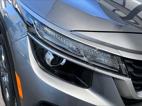 Used 2021 Kia Seltos LX image 26