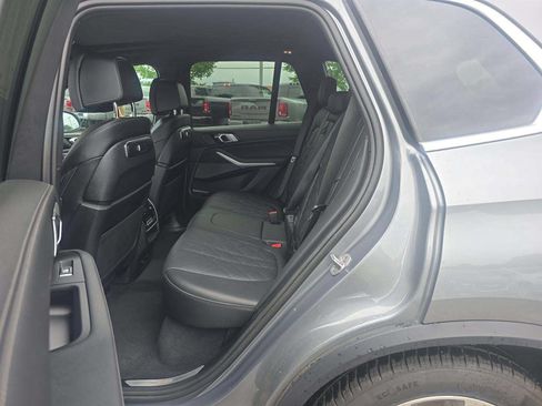 Used 2024 BMW X5 xDrive40i AWD/4WD image 27