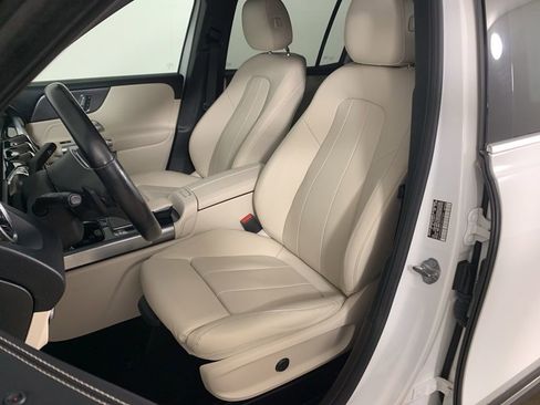 Used 2020 Mercedes-Benz GLB 250 image 28