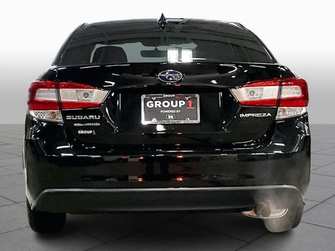 Used 2018 Subaru Impreza 2.0i Premium image 5