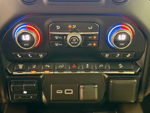 Used 2023 Chevrolet Silverado 2500 LTZ w/ LTZ Convenience Package AWD/4WD image 15
