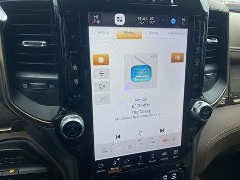 Used 2023 RAM 2500 Limited image 16