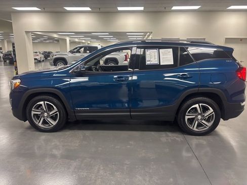 Used 2021 GMC Terrain SLT w/ LPO, Cargo Package image 4