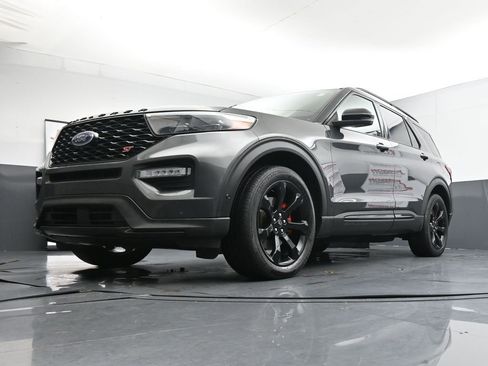Used 2020 Ford Explorer ST w/ ST Street Pack image 20