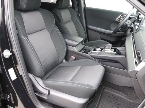 Used 2023 Mitsubishi Outlander ES image 9