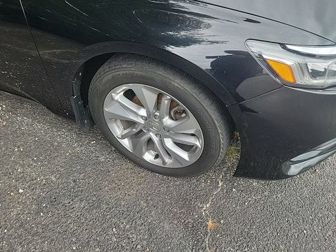 Used 2018 Honda Accord LX image 5