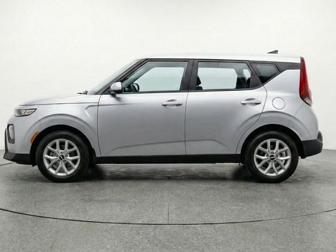 Used 2025 Kia Soul LX w/ LX Technology Package image 5