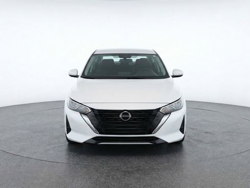 Used 2025 Nissan Sentra S image 1