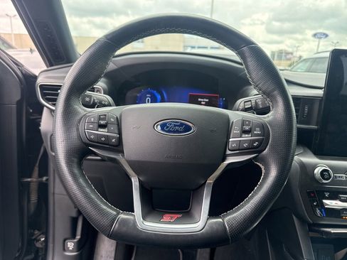Used 2020 Ford Explorer ST w/ Premium Technology Package AWD/4WD image 3