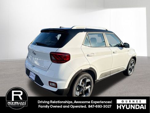 New 2026 Hyundai Venue SEL image 9