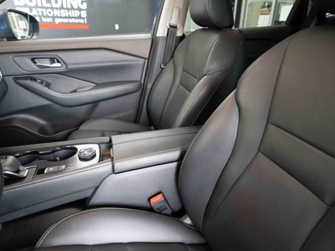 Used 2023 Nissan Rogue SL w/ SL Premium Package AWD/4WD image 10