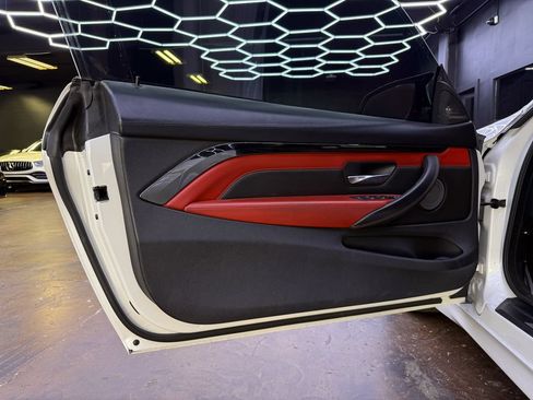 Used 2015 BMW M4 Convertible RWD image 12