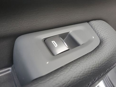 New 2026 GMC Yukon Denali w/ Sun & Power Step Package image 13