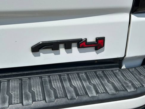 Used 2020 GMC Sierra 1500 AT4 w/ AT4 Premium Package AWD/4WD image 13