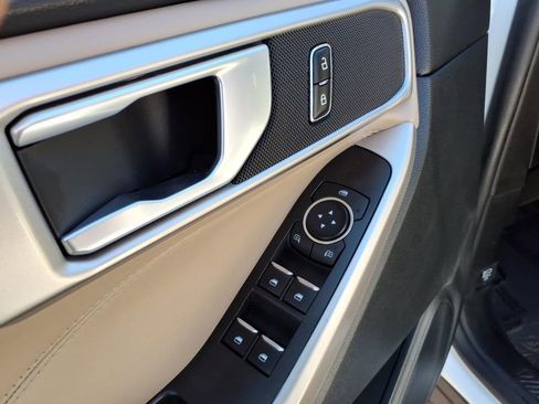 Used 2023 Ford Explorer XLT w/ Equipment Group 202A image 15