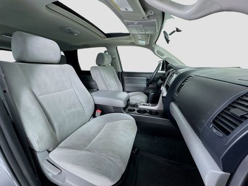 Used 2017 Toyota Sequoia SR5 image 25