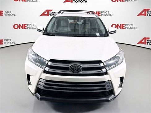 Used 2017 Toyota Highlander Limited image 2