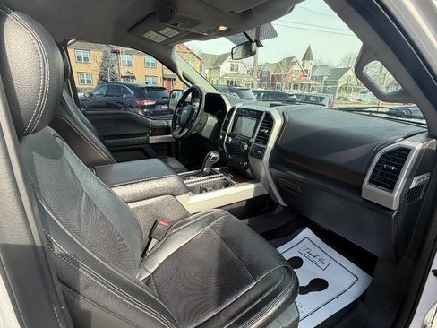 Used 2017 Ford F150 Lariat image 40