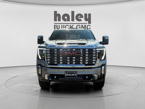 New 2026 GMC Sierra 2500 Denali w/ Denali Reserve Package image 8