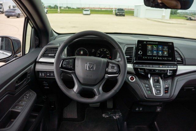 Used 2026 Honda Odyssey Sport-L image 13