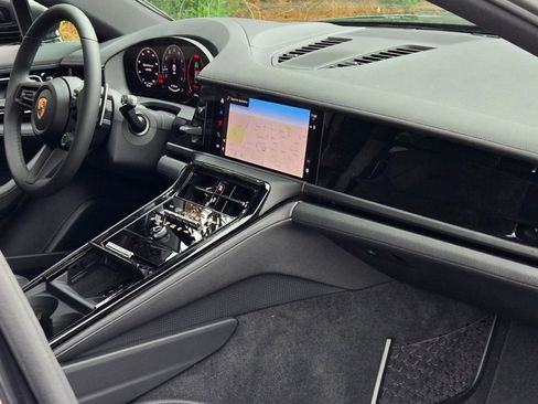 New 2025 Porsche Panamera 4 image 37