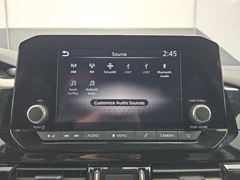 Used 2025 Nissan Pathfinder SV image 30