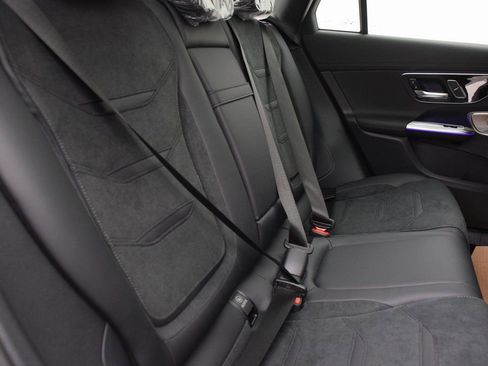 New 2025 Mercedes-Benz GLC 63 AMG S image 18